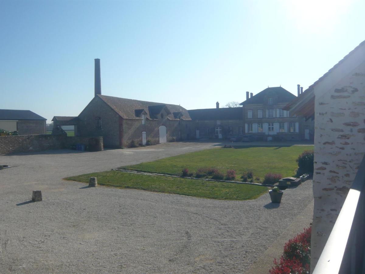 Вилла La Ferme De Presles Menainville Экстерьер фото